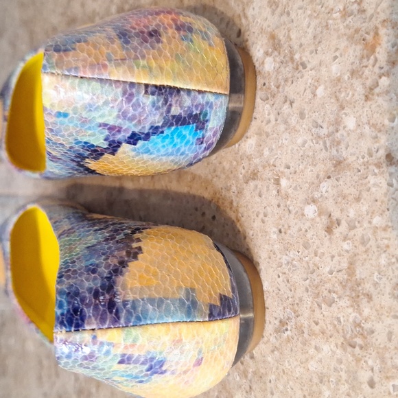 Nine West snakeprint flat shoes - Picture 7 of 8